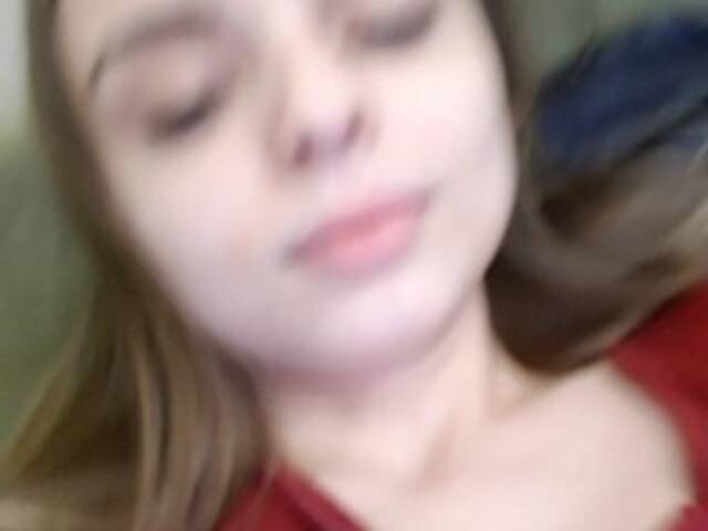 Трансляцияның скриншоттары -Little-girl-