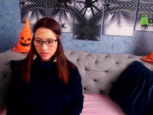 Трансляцияның скриншоттары AbbySims