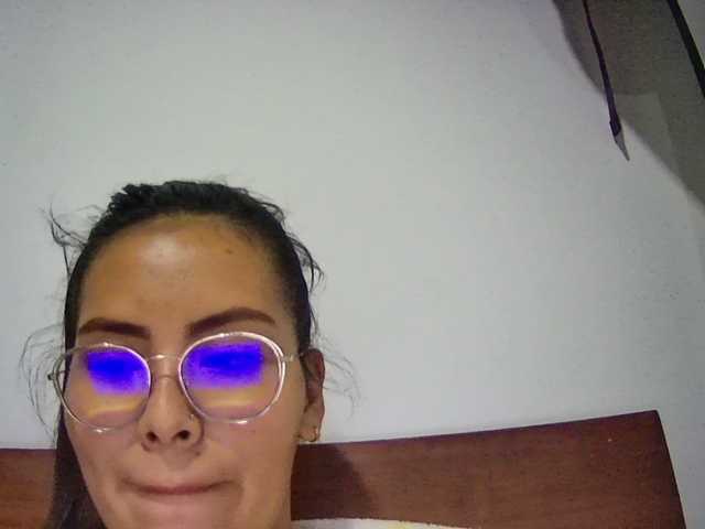 Трансляцияның скриншоттары AbbySmiith