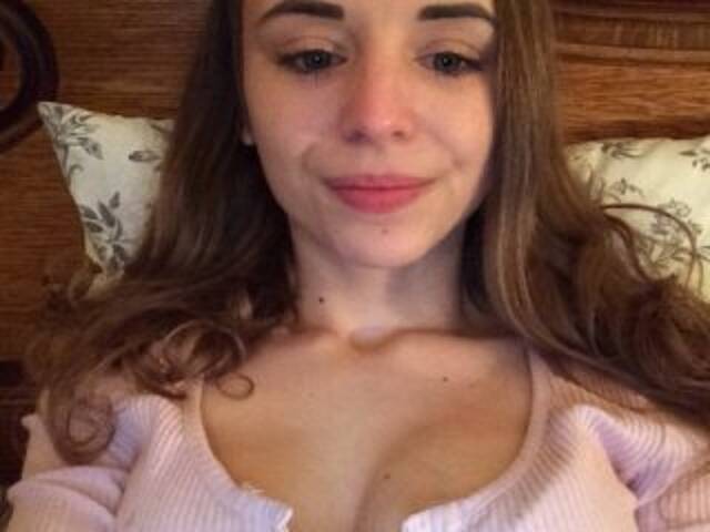 Трансляцияның скриншоттары Adel-model