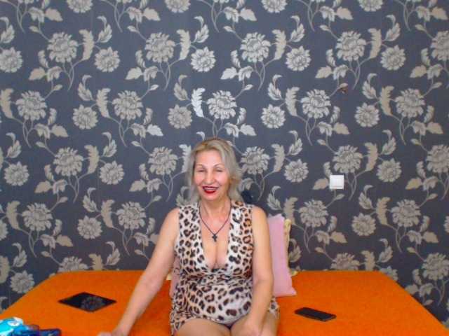 Трансляцияның скриншоттары adeladison