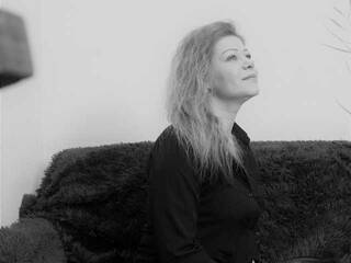 Эротикалық бейне чат adele-radiant