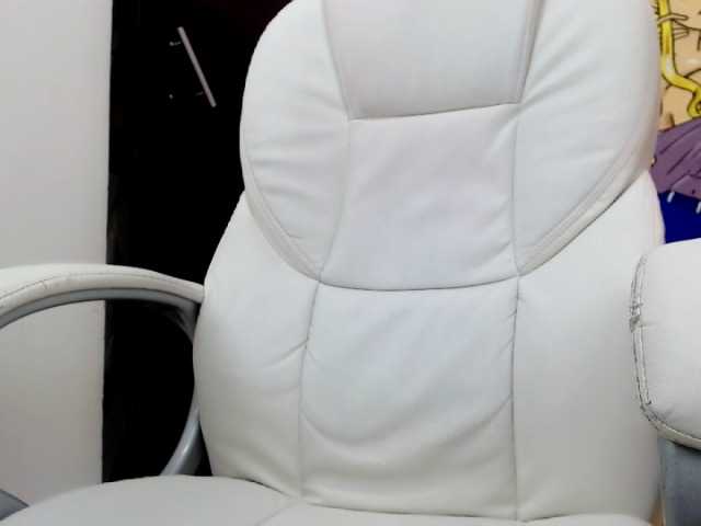 Трансляцияның скриншоттары AdelePaterson