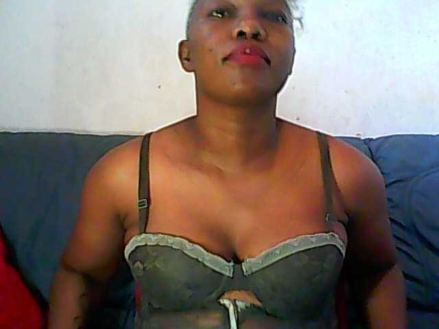 Трансляцияның скриншоттары AfriGoddess