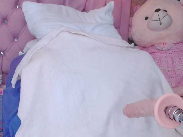 Трансляцияның скриншоттары AlanaDulce