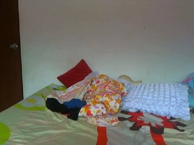 Трансляцияның скриншоттары AlexaStone