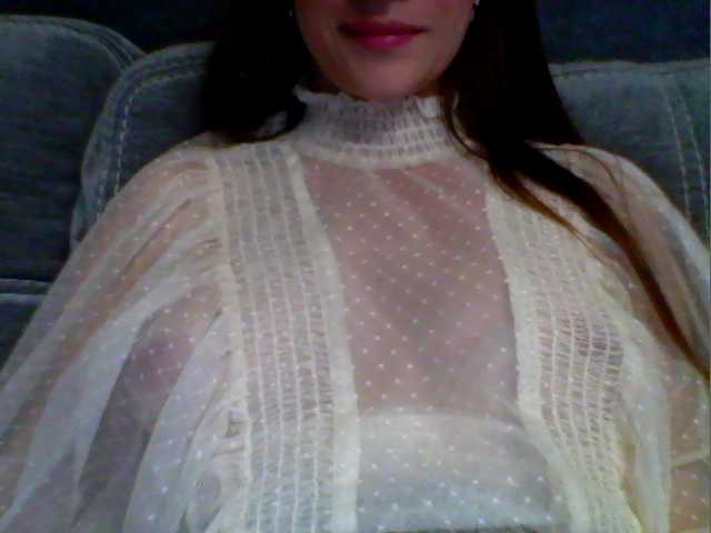 Трансляцияның скриншоттары Amina-oops