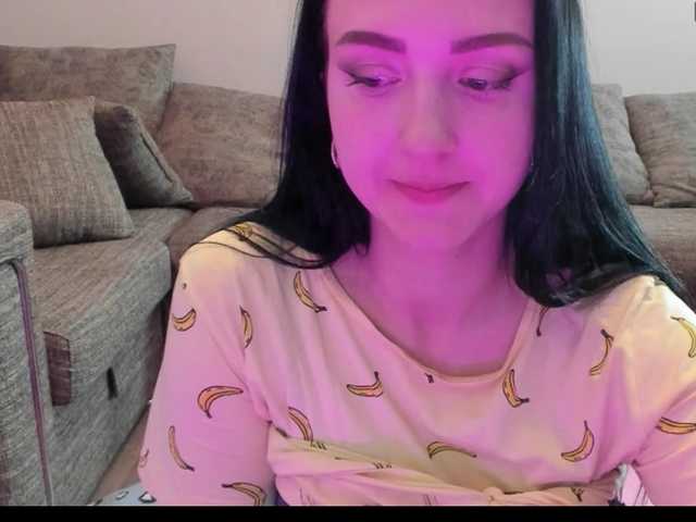 Трансляцияның скриншоттары anna-cute