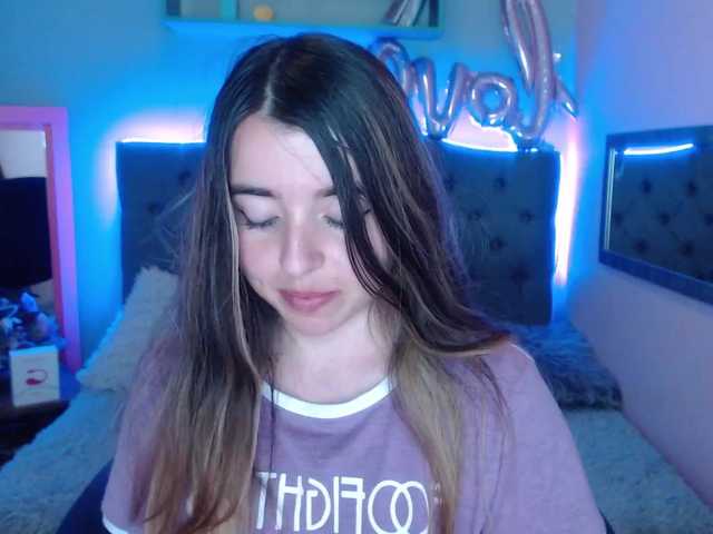 Трансляцияның скриншоттары anna-rosee