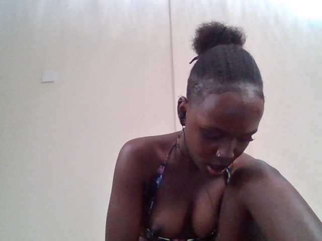 Трансляцияның скриншоттары Anonymous-Diva