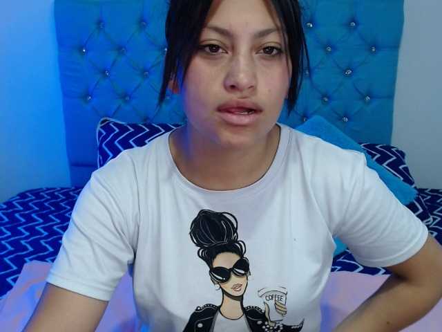 Трансляцияның скриншоттары ASHHLEYROBERT