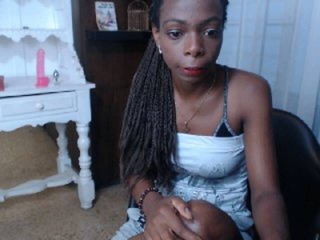 Трансляцияның скриншоттары Ashley-bread