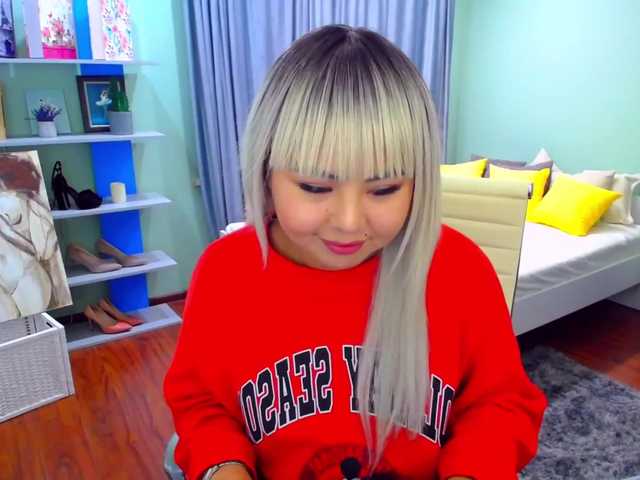 Трансляцияның скриншоттары ExcessOfFeel