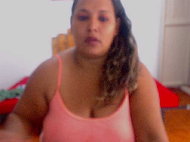 Трансляцияның скриншоттары bbwtasti