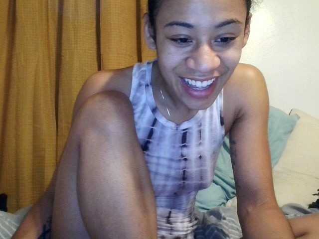 Трансляцияның скриншоттары bitemejoy