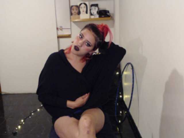 Трансляцияның скриншоттары sofiecolllins