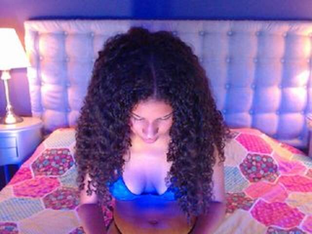 Трансляцияның скриншоттары CameronBrook