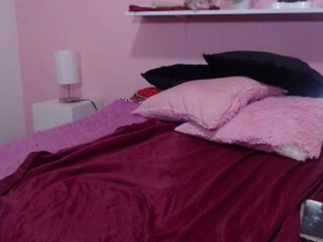 Трансляцияның скриншоттары candymonroe