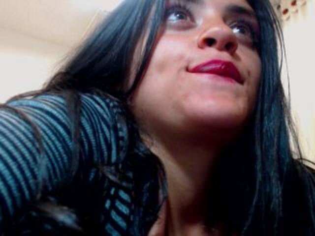 Трансляцияның скриншоттары celestecream1