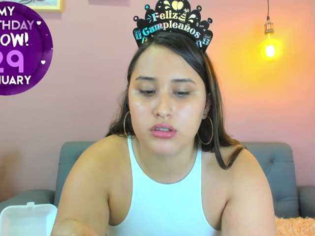 Трансляцияның скриншоттары Charlotesmit