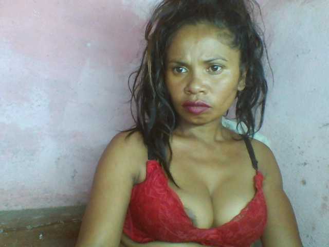 Трансляцияның скриншоттары cheri-coco