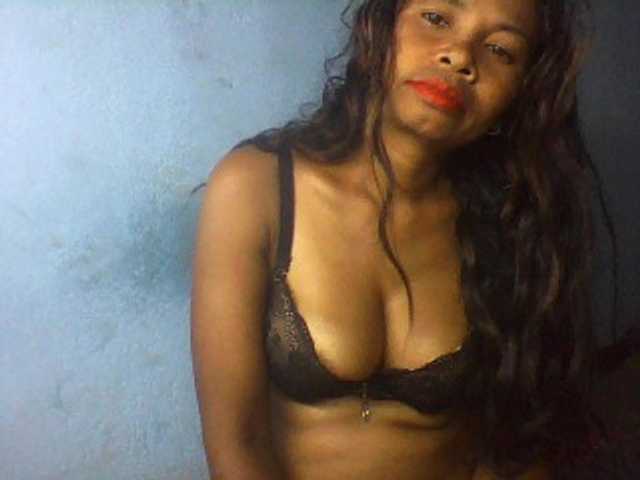 Трансляцияның скриншоттары cheri-coco