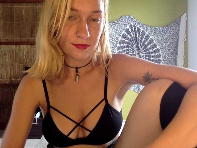 Трансляцияның скриншоттары lilbadgurl