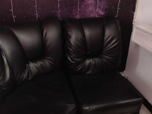 Трансляцияның скриншоттары cleoW