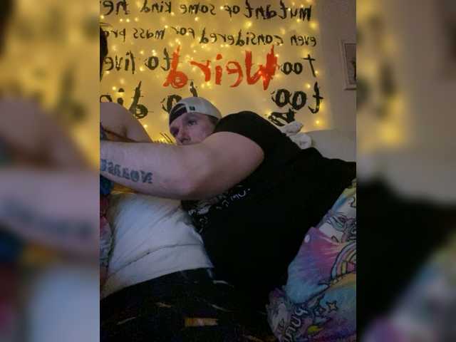 Трансляцияның скриншоттары cloudscouple