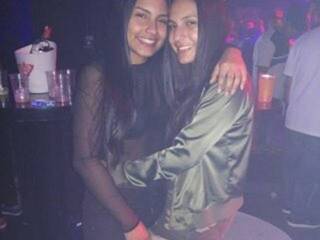 Эротикалық бейне чат CloverTwin