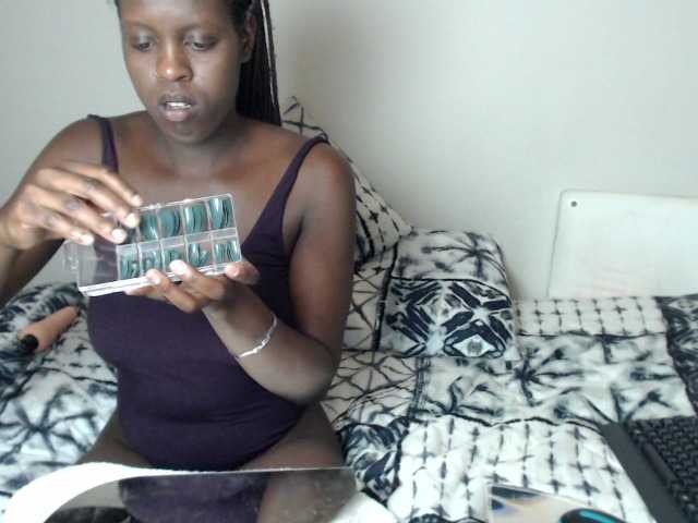 Трансляцияның скриншоттары cocobarbie