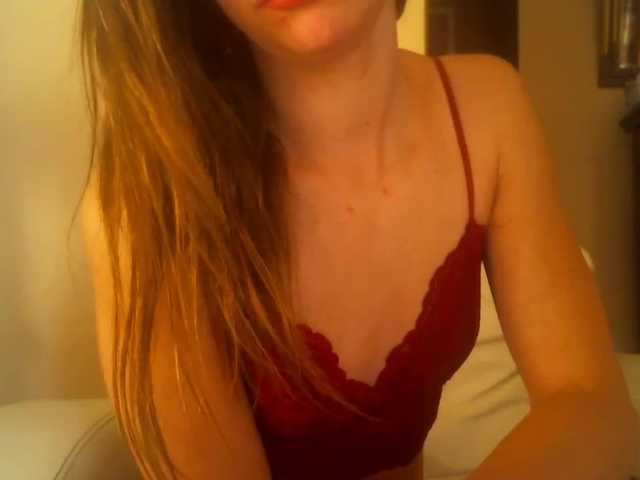 Трансляцияның скриншоттары CocoMademoise