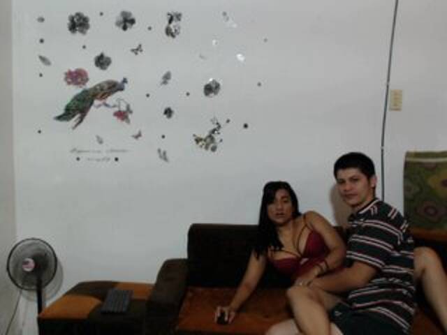 Трансляцияның скриншоттары COUPLESGAME