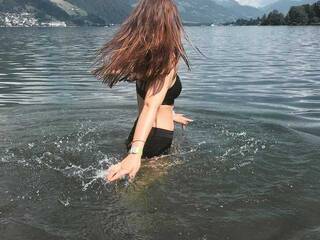 Эротикалық бейне чат cuteBb99