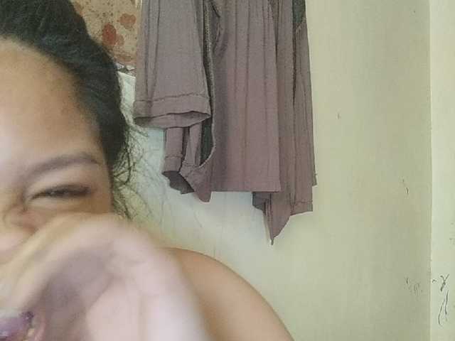 Трансляцияның скриншоттары CuteDimple