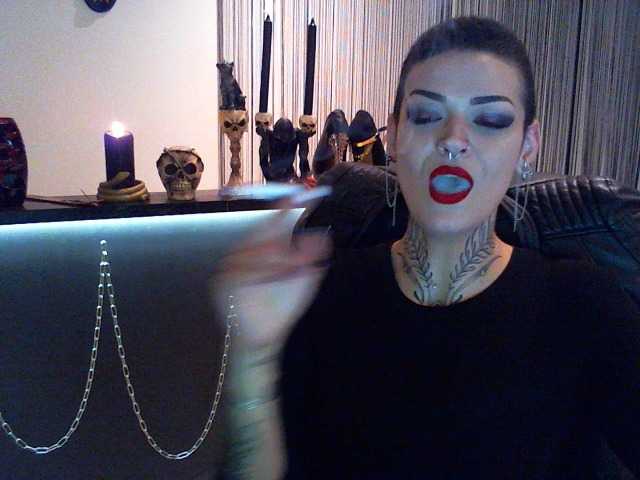 Трансляцияның скриншоттары DaemonInk