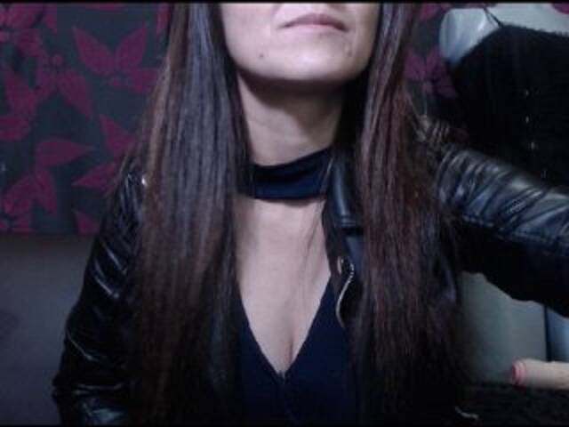 Трансляцияның скриншоттары DanaSub