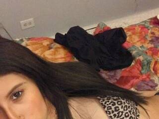 Эротикалық бейне чат MoonReign