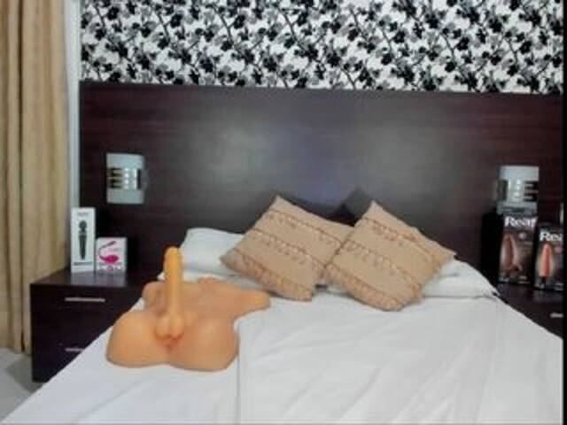 Трансляцияның скриншоттары daniellefoxte