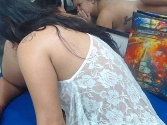 Трансляцияның скриншоттары daring-girls