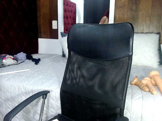 Трансляцияның скриншоттары DeborahFox