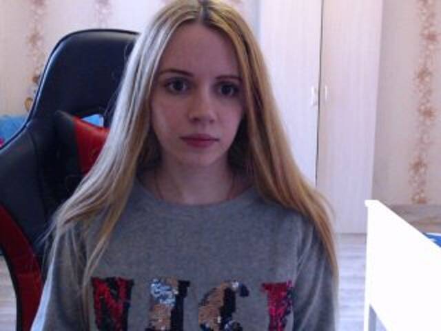 Трансляцияның скриншоттары Love_vikki