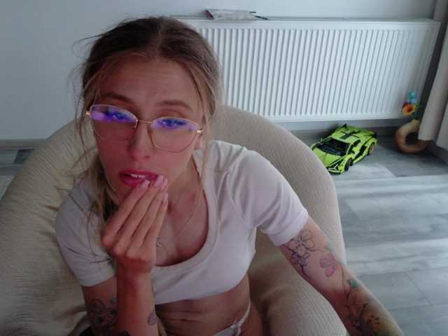 Трансляцияның скриншоттары Deidi_sweet