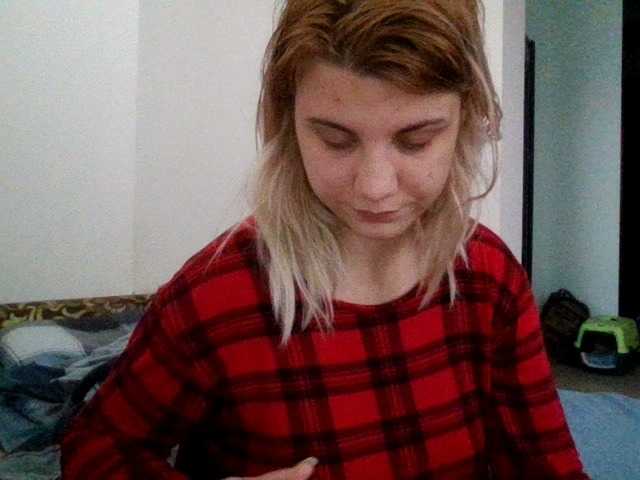 Трансляцияның скриншоттары Dollye