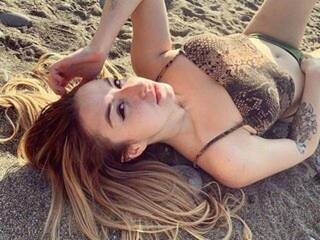 Эротикалық бейне чат EditaFaantasy