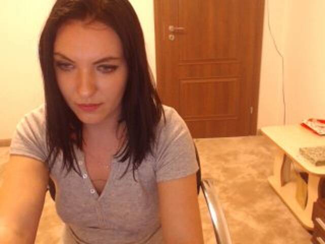 Трансляцияның скриншоттары ElaineElectra