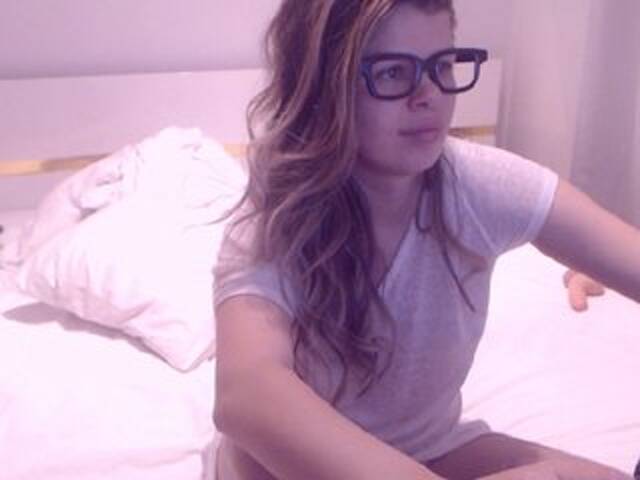 Трансляцияның скриншоттары EliseTyler