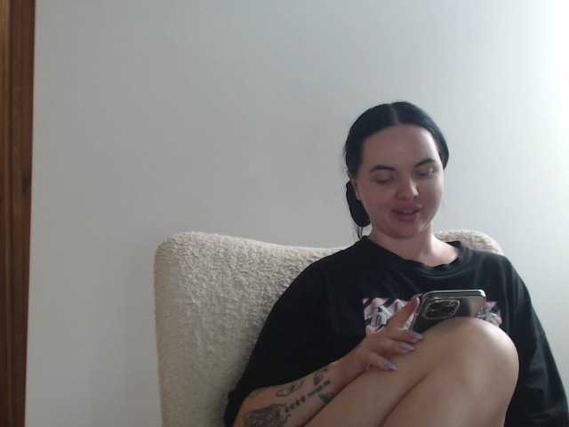 Трансляцияның скриншоттары Annushka_