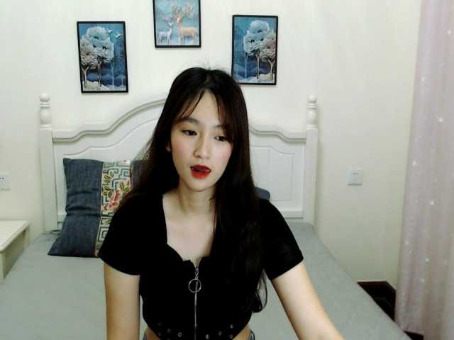 Трансляцияның скриншоттары Emily2a