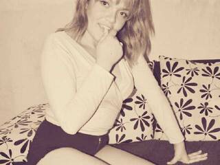 Эротикалық бейне чат emy-fox